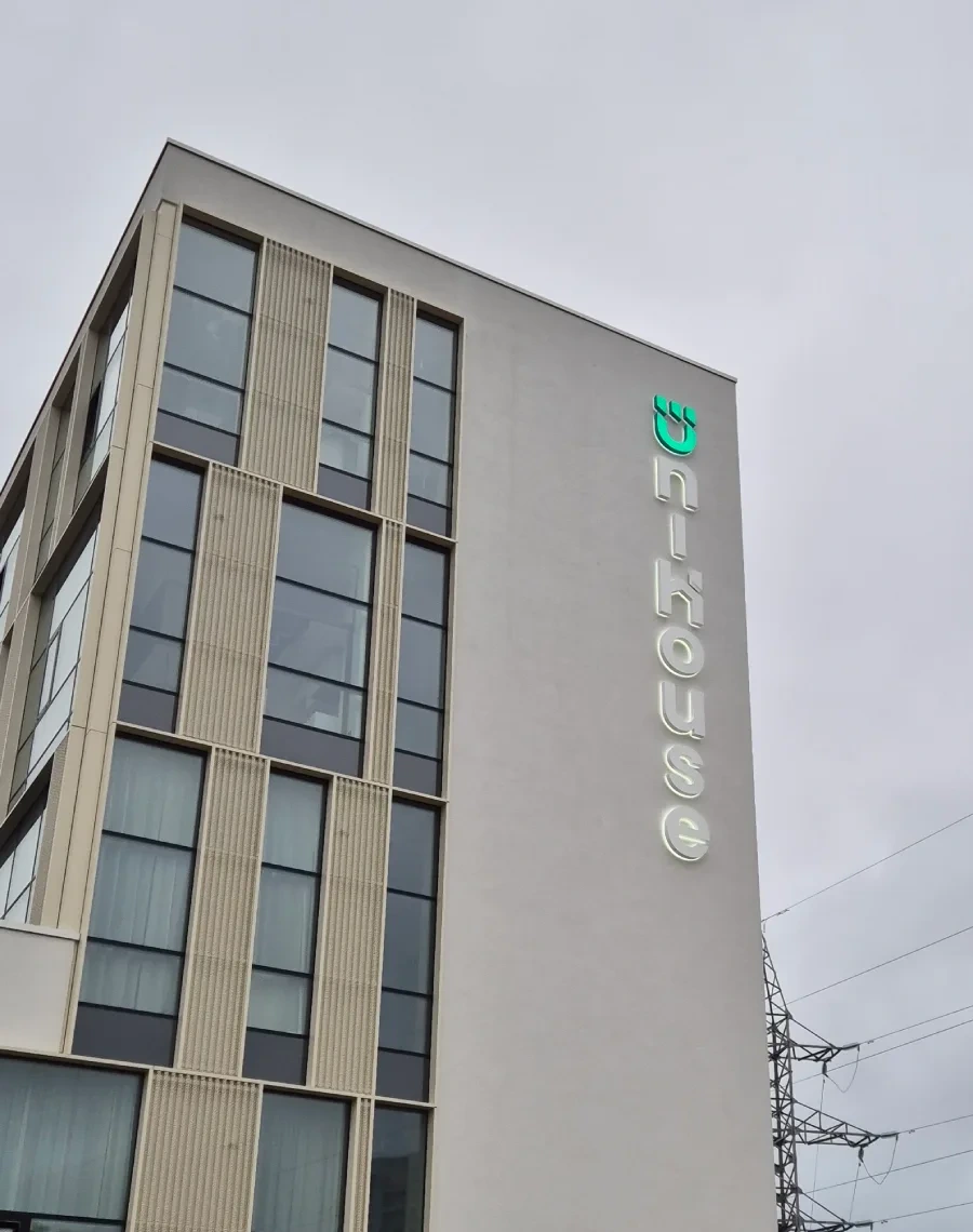 Šviečiančios raidės